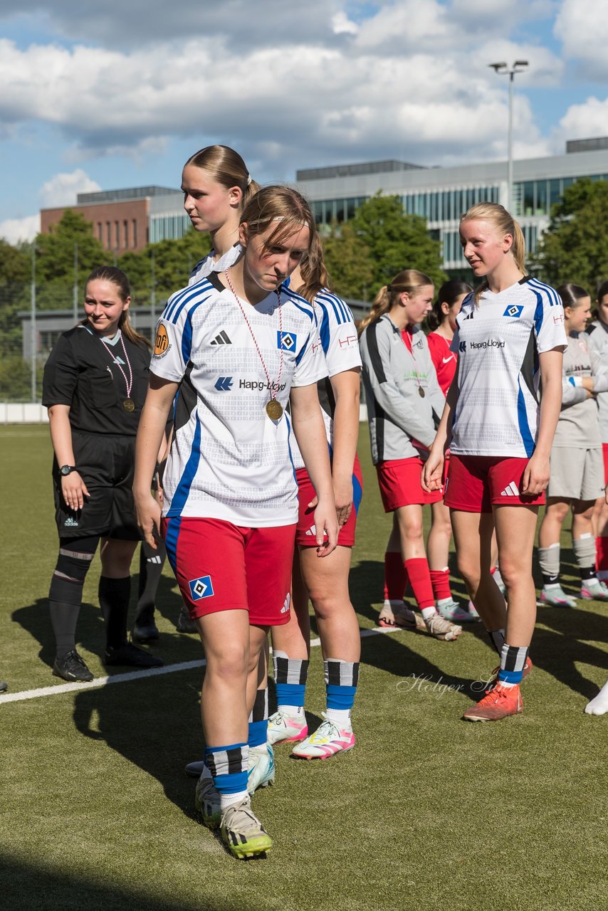 Bild 132 - wBJ Lotto Pokal Finale  Eimsbuetteler TV - Hamburger SV : Ergebnis: 0:3
